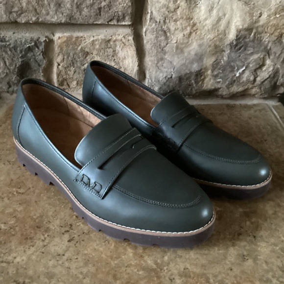 Vionic Cheryl II Penny Loafer Size 10 W Dark Khaki Women's Loafer Shoes Brown - Picture 2 of 5